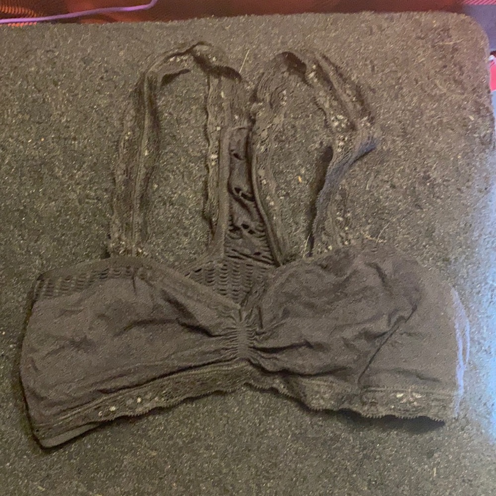 Low sports bra